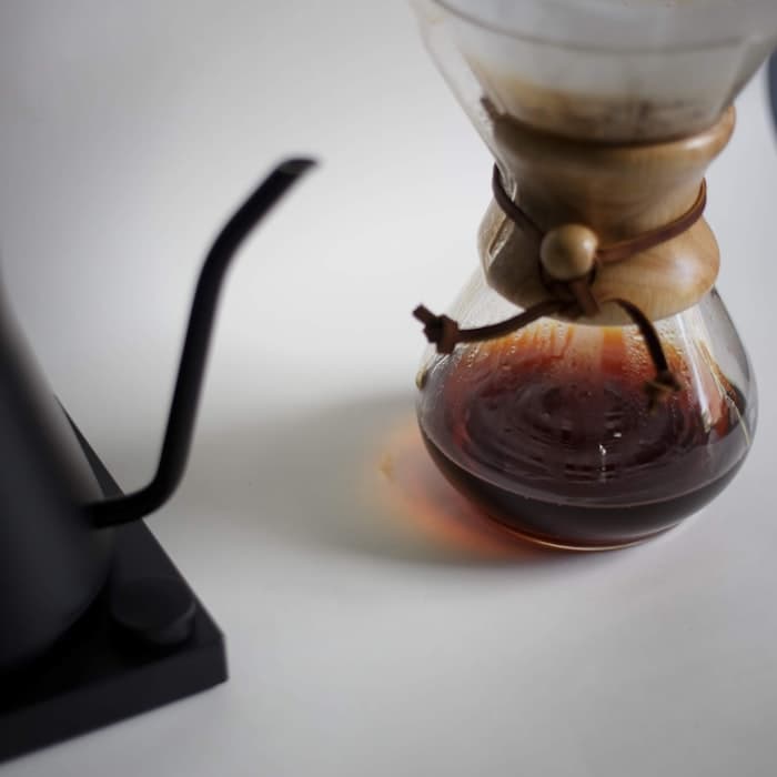 Pour over coffee brewing equipment
